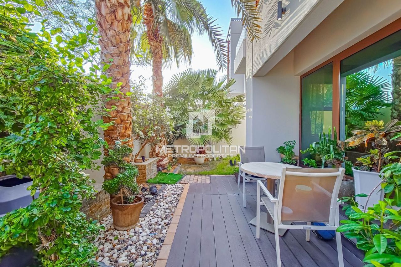 Вилла в Дубае, ОАЭ, 563 м² - фото 2