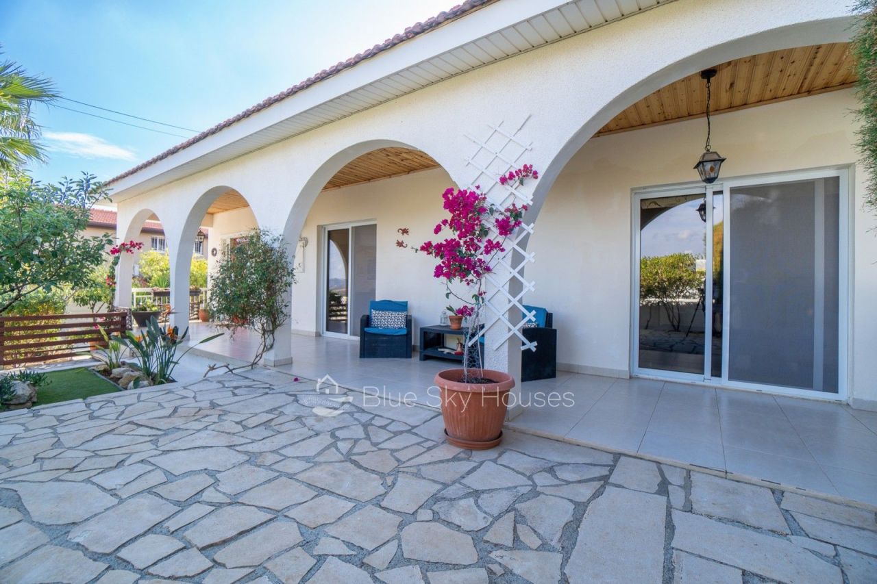 Вилла в Лимасоле, Кипр, 104 м² - фото 1