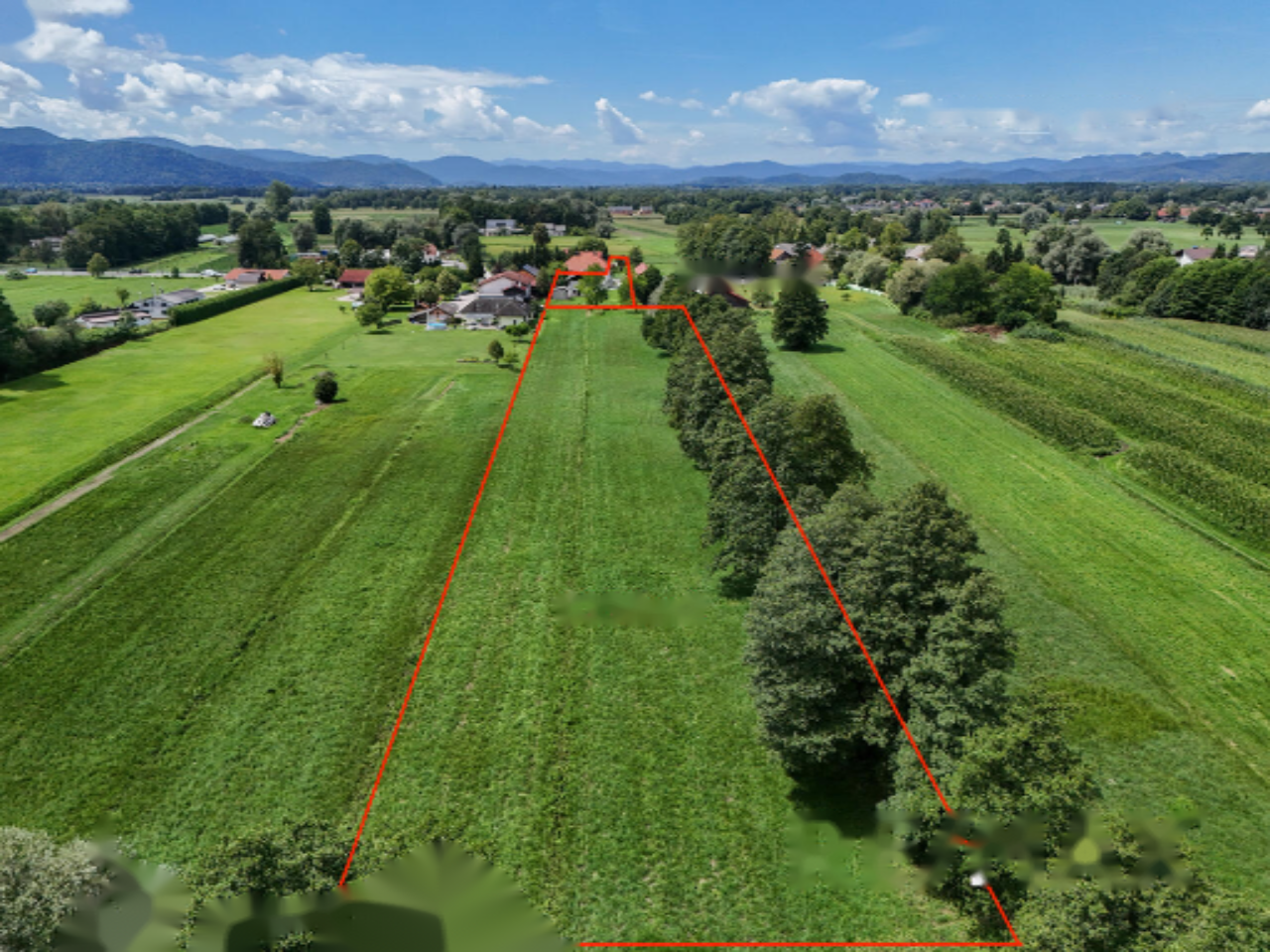 Земля в Любляне, Словения, 10 671 м² - фото 1