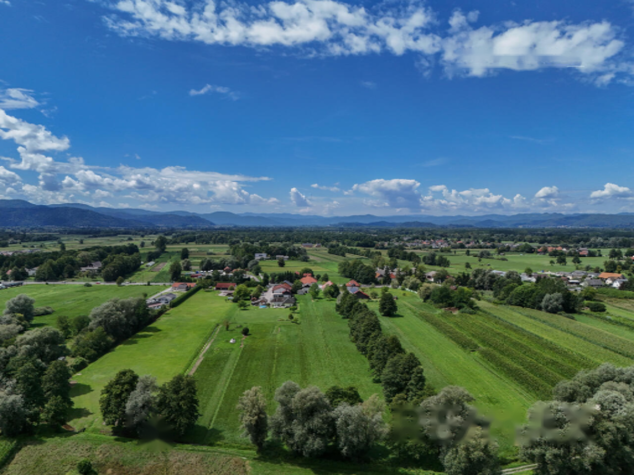 Земля в Любляне, Словения, 10 671 м² - фото 2