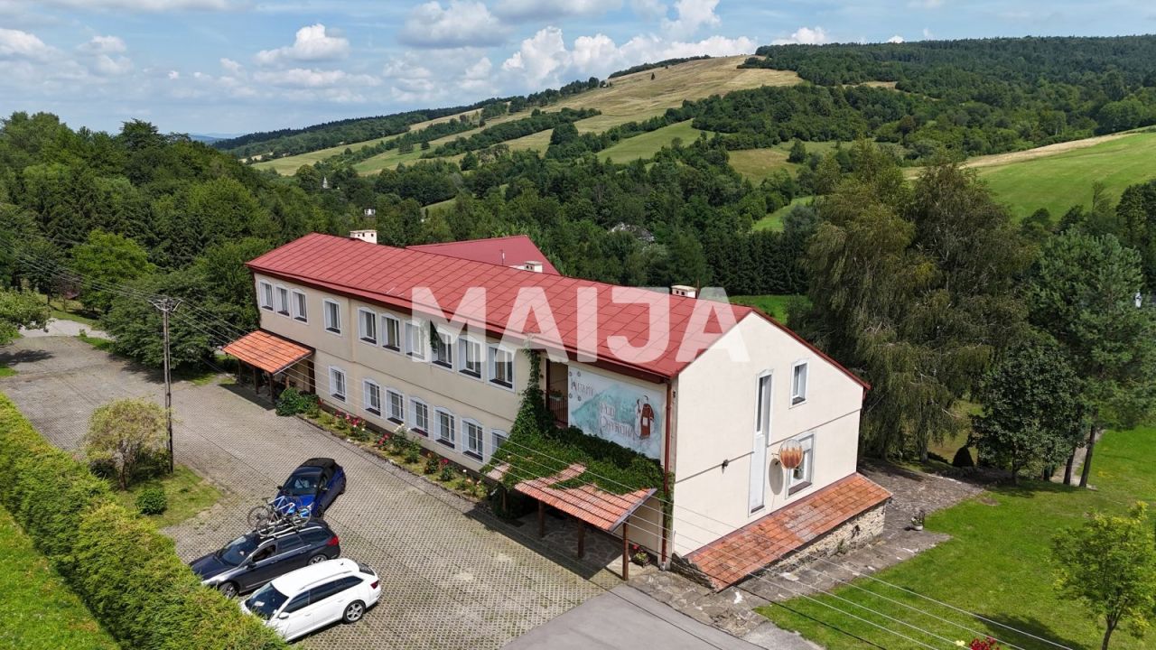Кафе, ресторан Chyrowa, Польша, 650 м² - фото 1