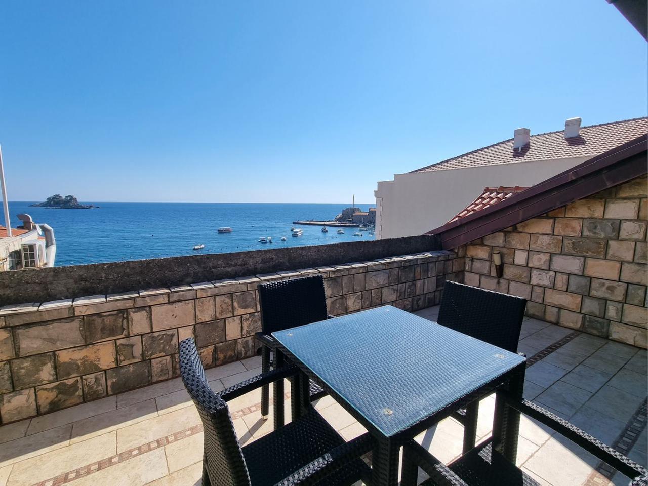 Квартира в Петроваце, Черногория, 100 м² - фото 1