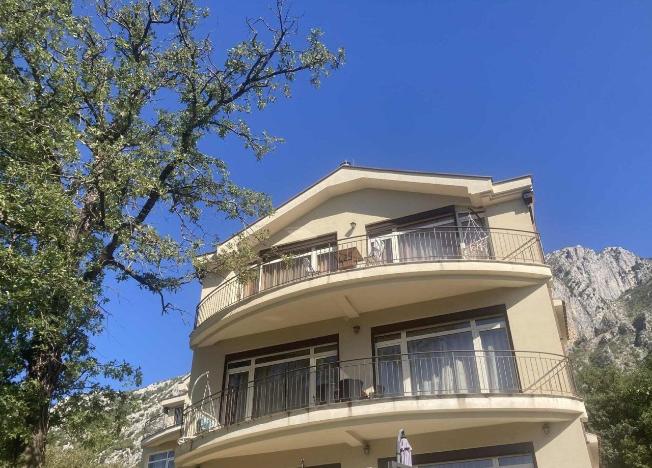 Квартира в Которе, Черногория, 79 м² - фото 6