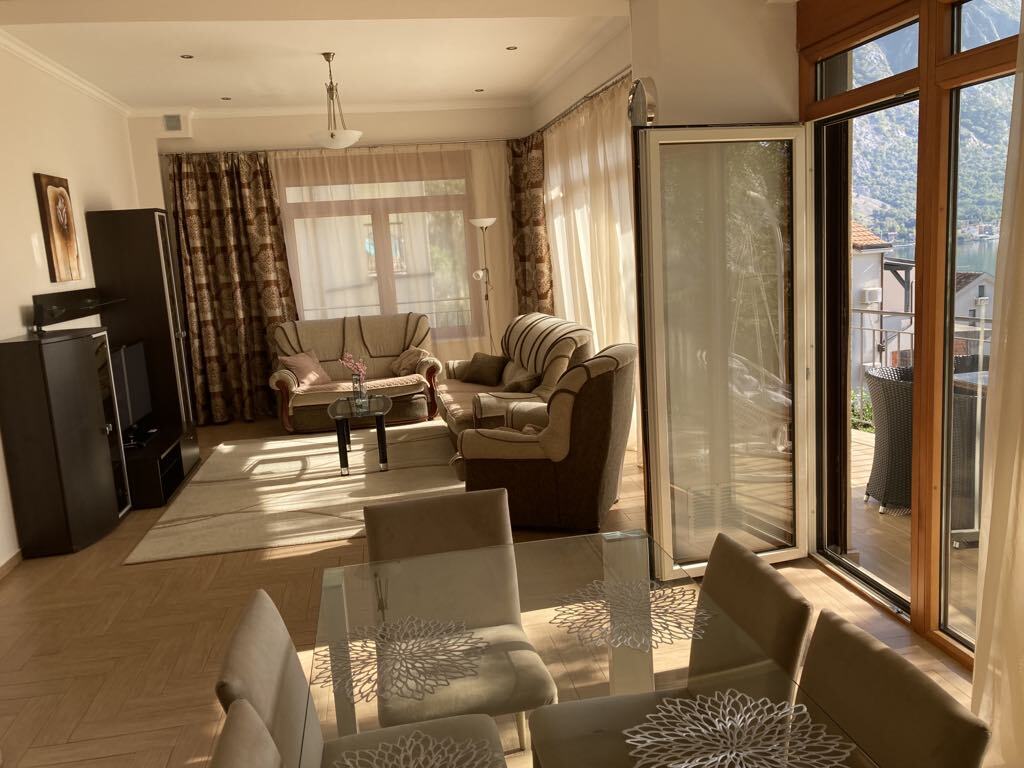 Квартира в Которе, Черногория, 78 м² - фото 3