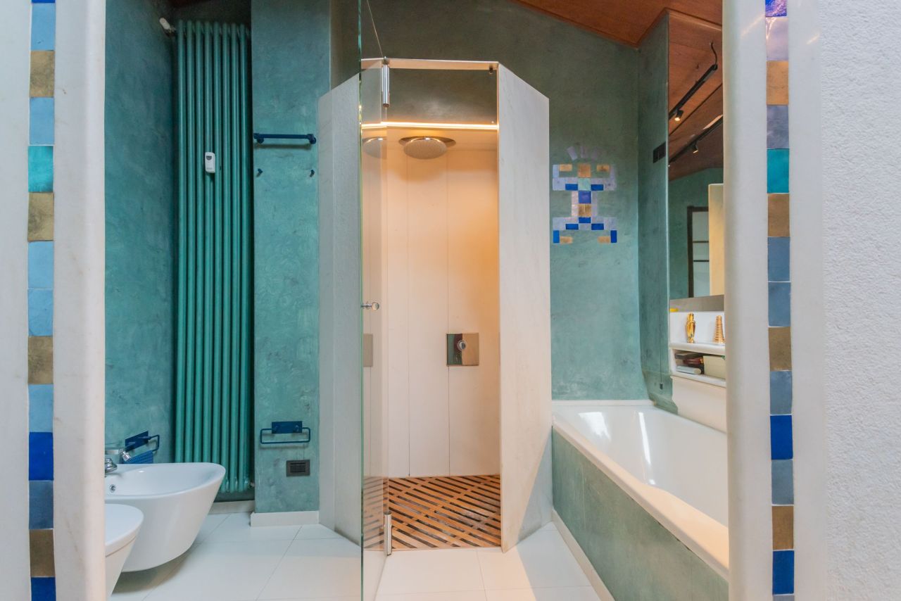 Пентхаус у озера Комо, Италия, 160 м² - фото 13