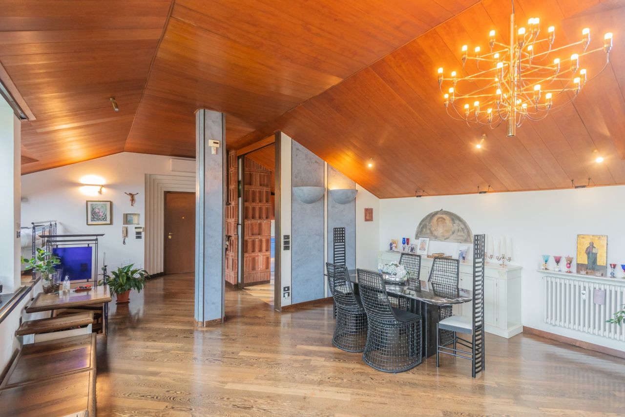 Пентхаус у озера Комо, Италия, 160 м² - фото 8