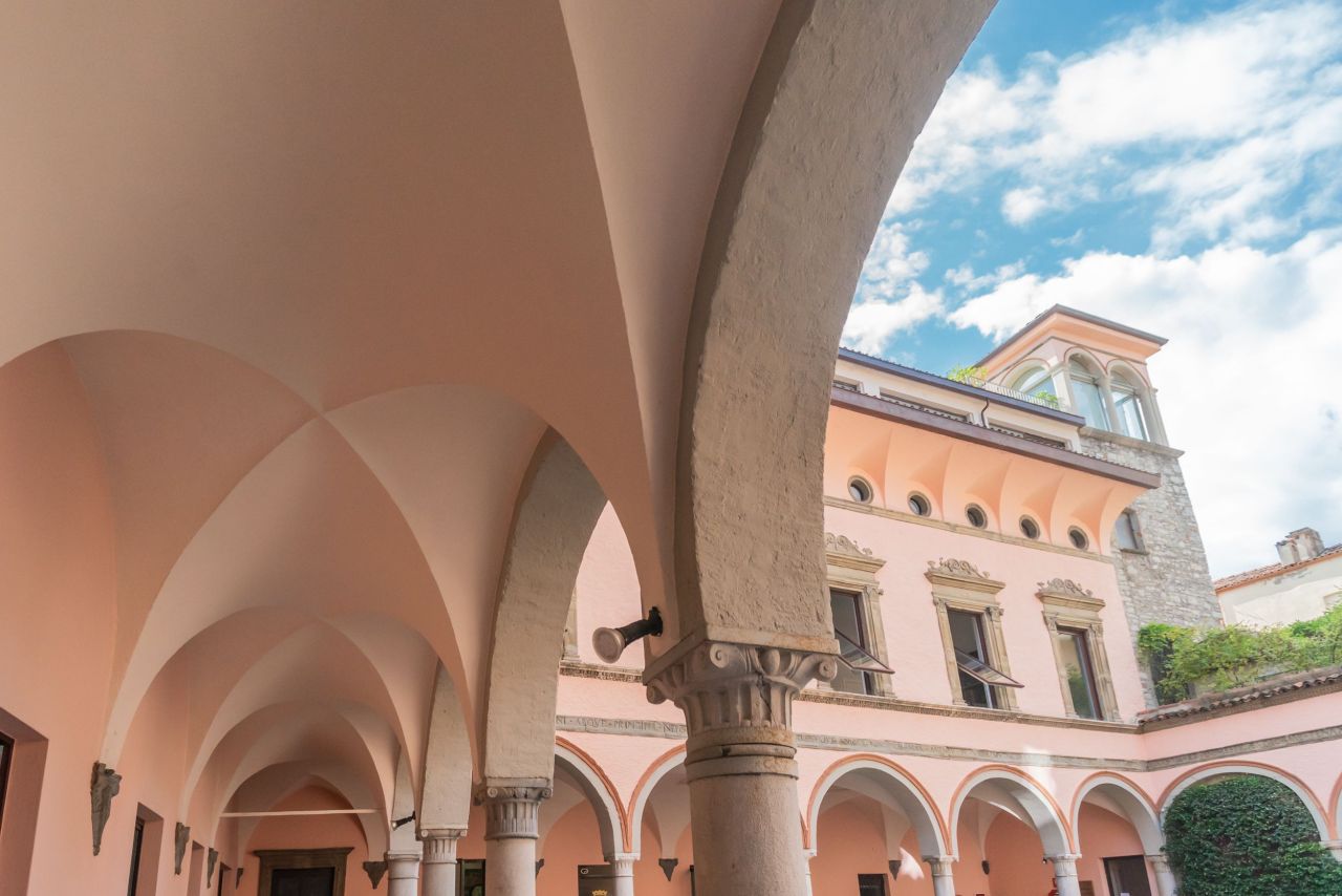 Квартира у озера Комо, Италия, 178 м² - фото 17