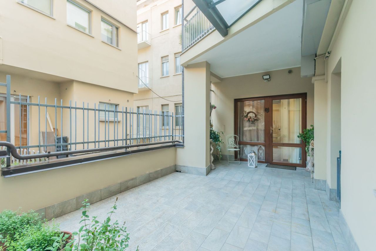 Квартира у озера Комо, Италия, 55 м² - фото 15