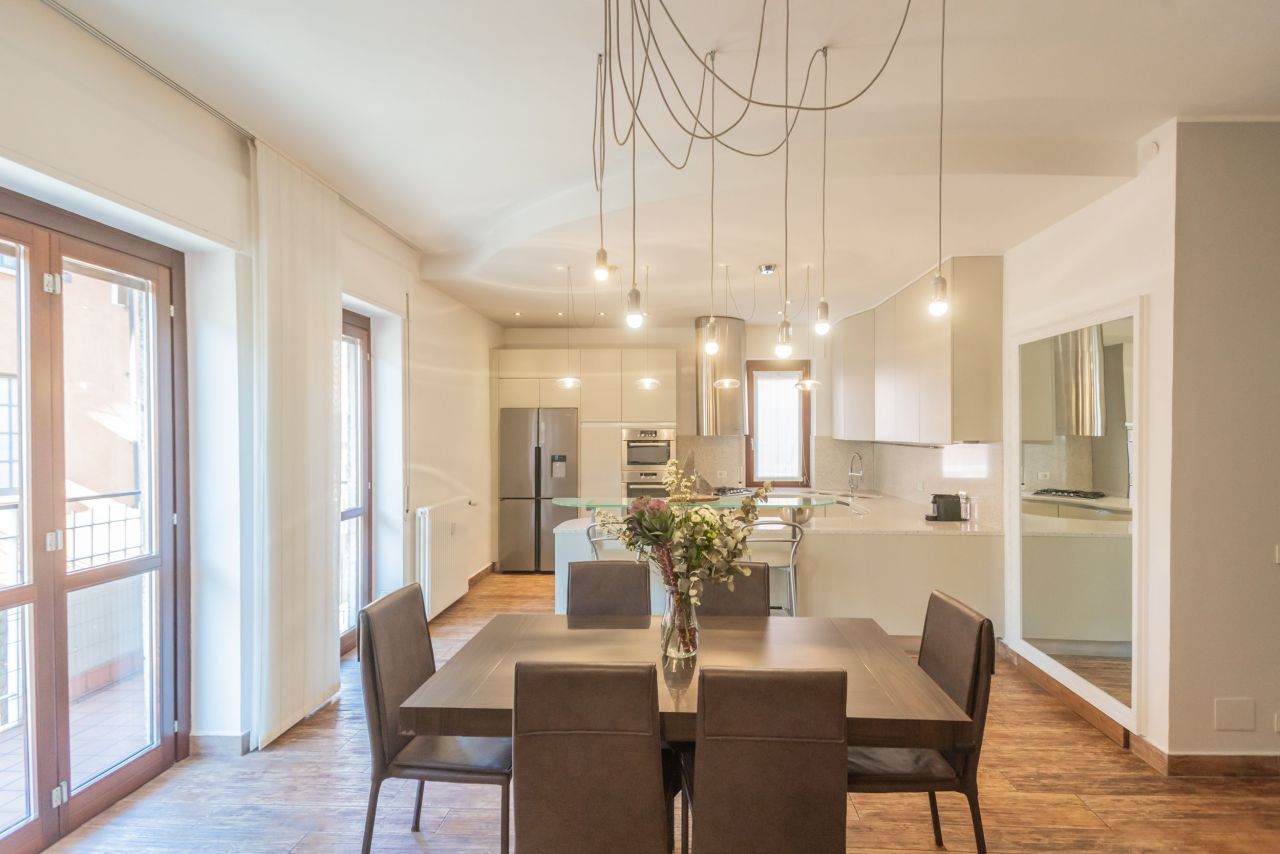 Квартира у озера Комо, Италия, 160 м² - фото 7