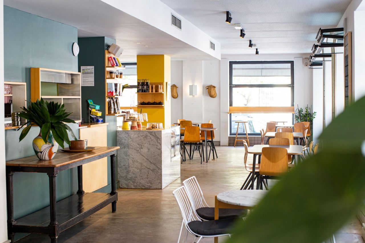 Коммерческая недвижимость в Барселоне, Испания, 64 м² - фото 1