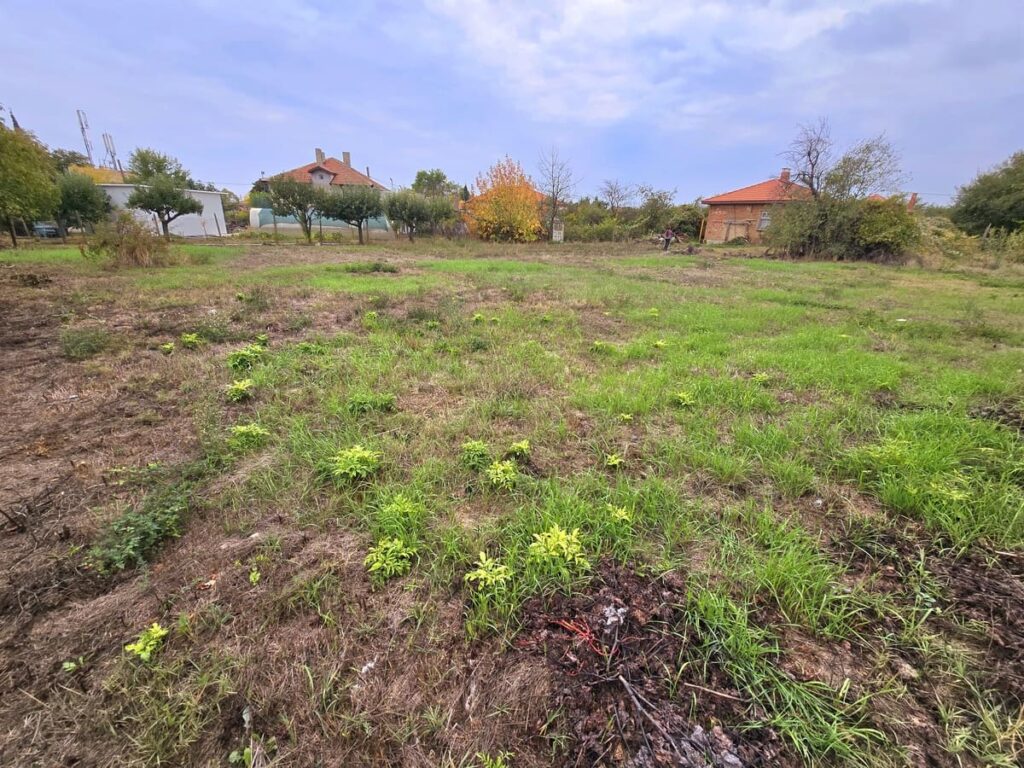 Земля в Гюлёвце, Болгария, 1 100 м² - фото 4