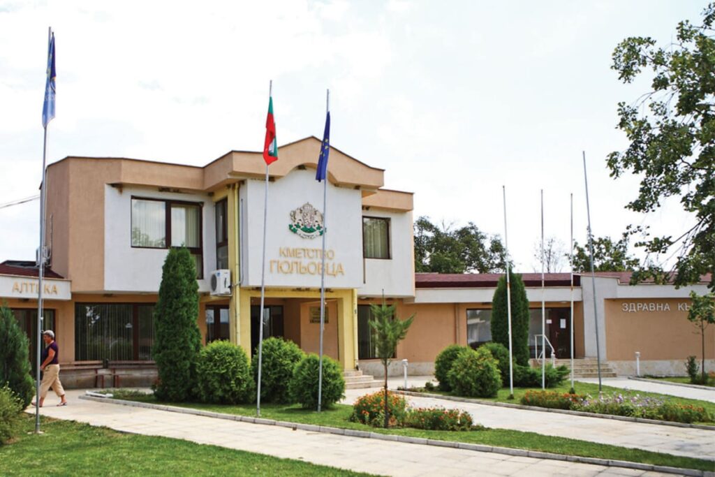 Земля в Гюлёвце, Болгария, 1 100 м² - фото 12