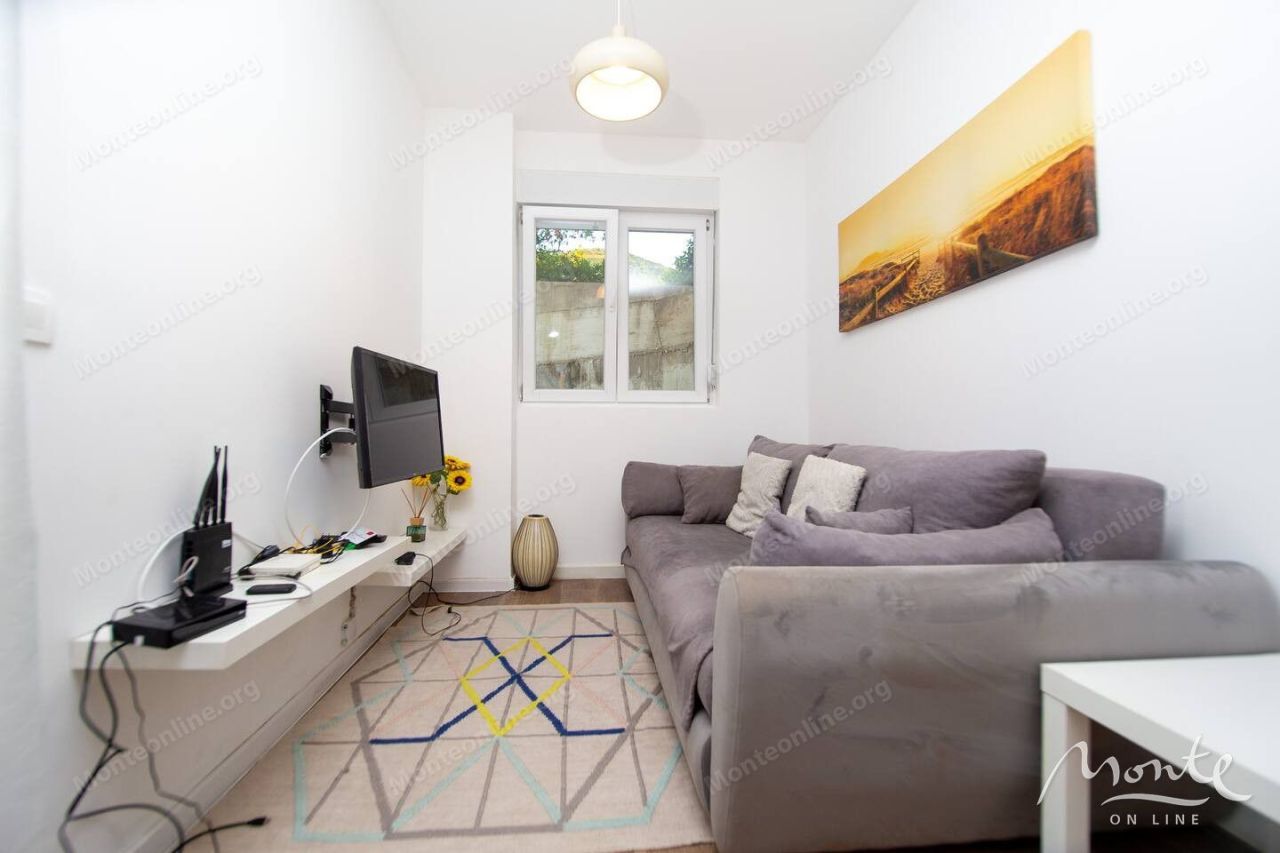 Апартаменты в Тивате, Черногория, 62 м² - фото 8