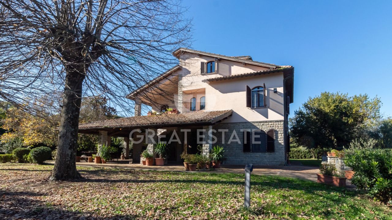 Дом в Порано, Италия, 477.3 м² - фото 1