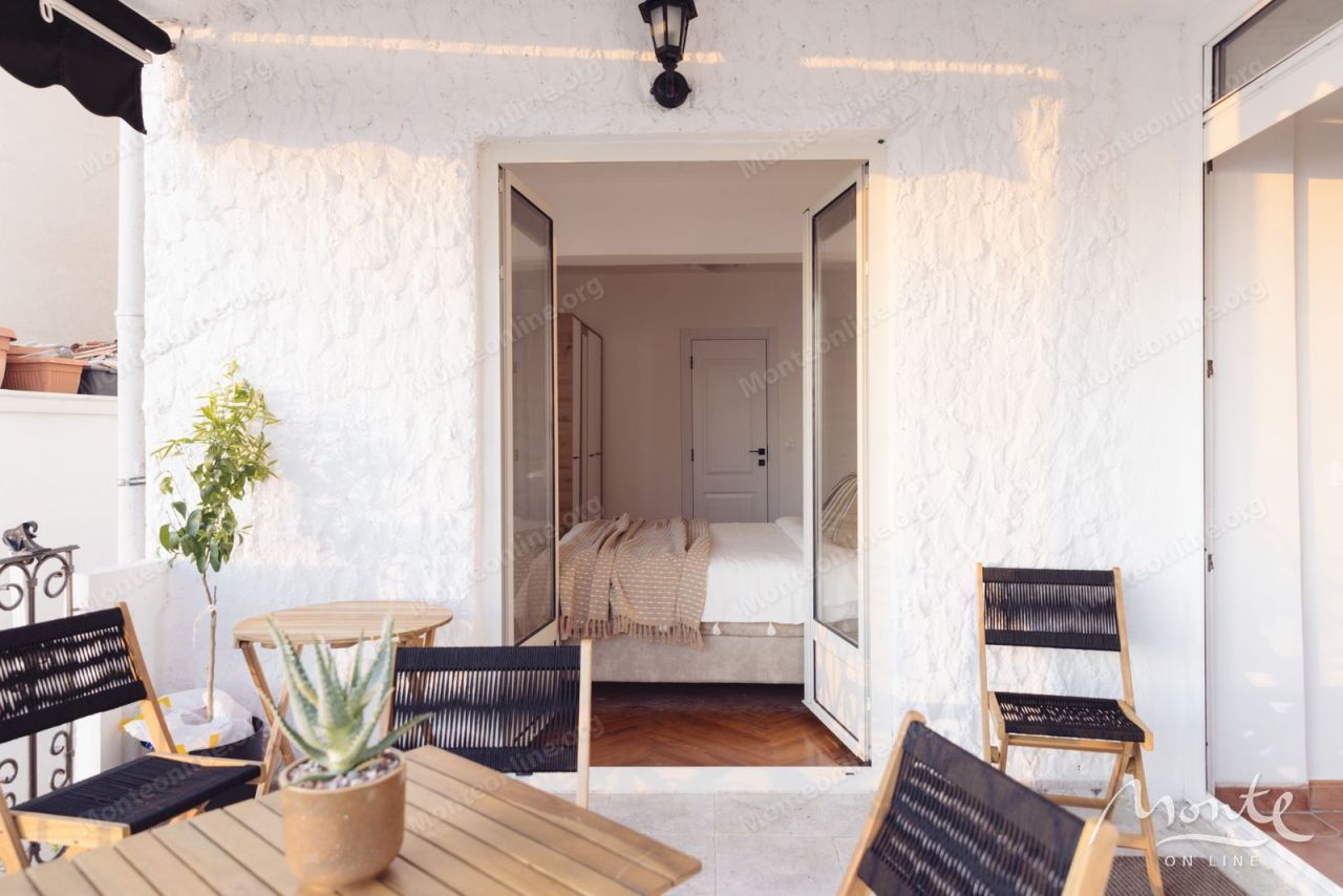 Апартаменты в Святом Стефане, Черногория, 74 м² - фото 4