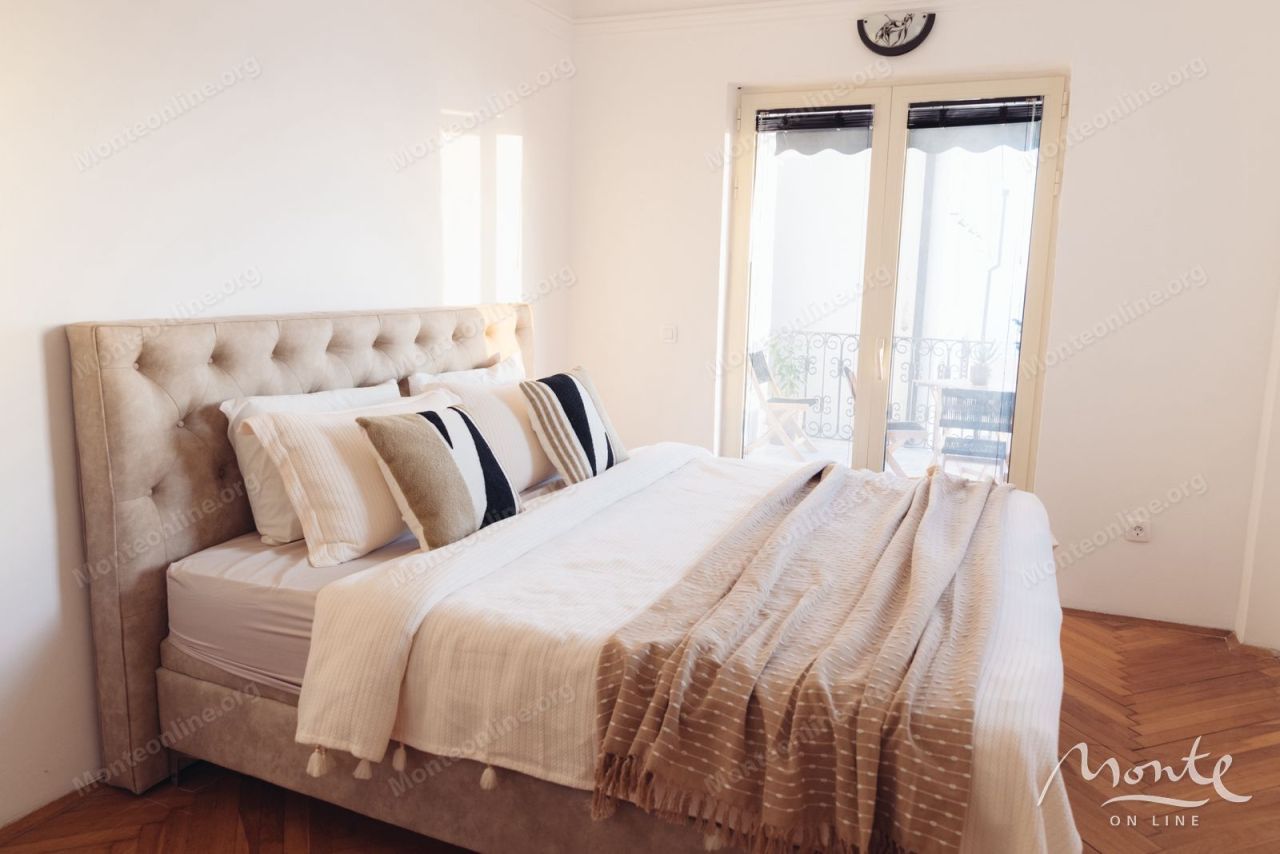 Апартаменты в Святом Стефане, Черногория, 74 м² - фото 9