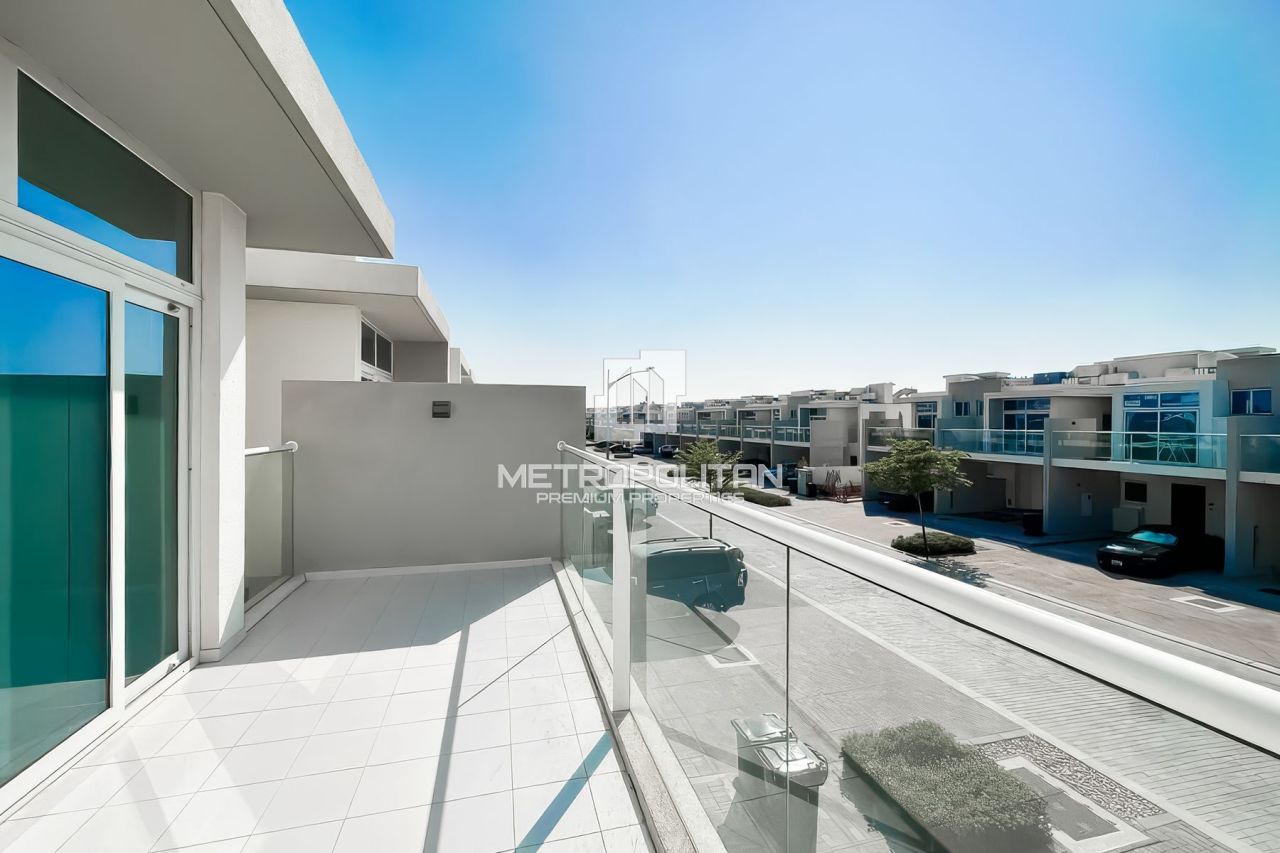 Таунхаус в Дубае, ОАЭ, 155 м² - фото 1