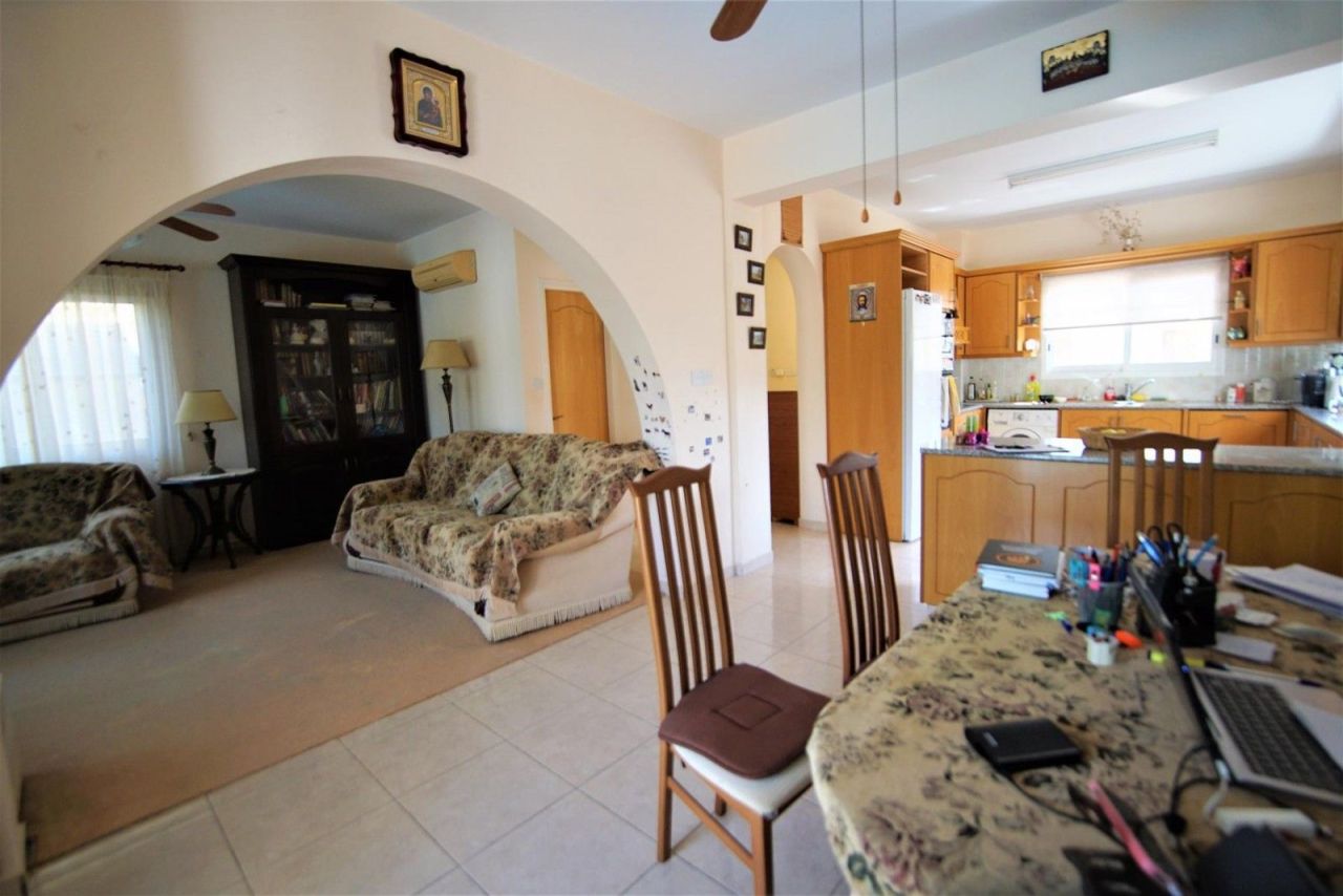 Вилла в Пафосе, Кипр, 140 м² - фото 8