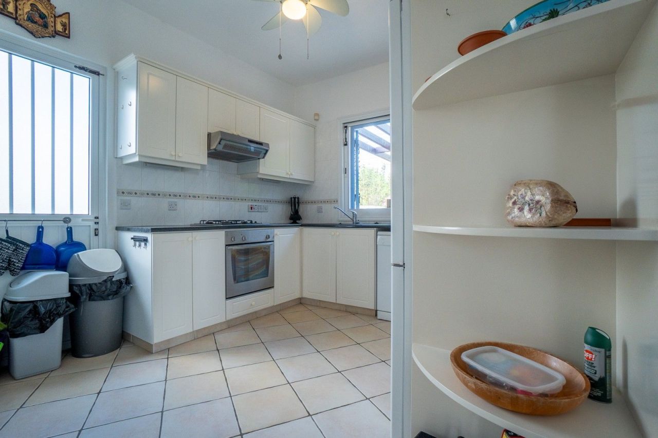 Вилла в Пафосе, Кипр, 215 м² - фото 10