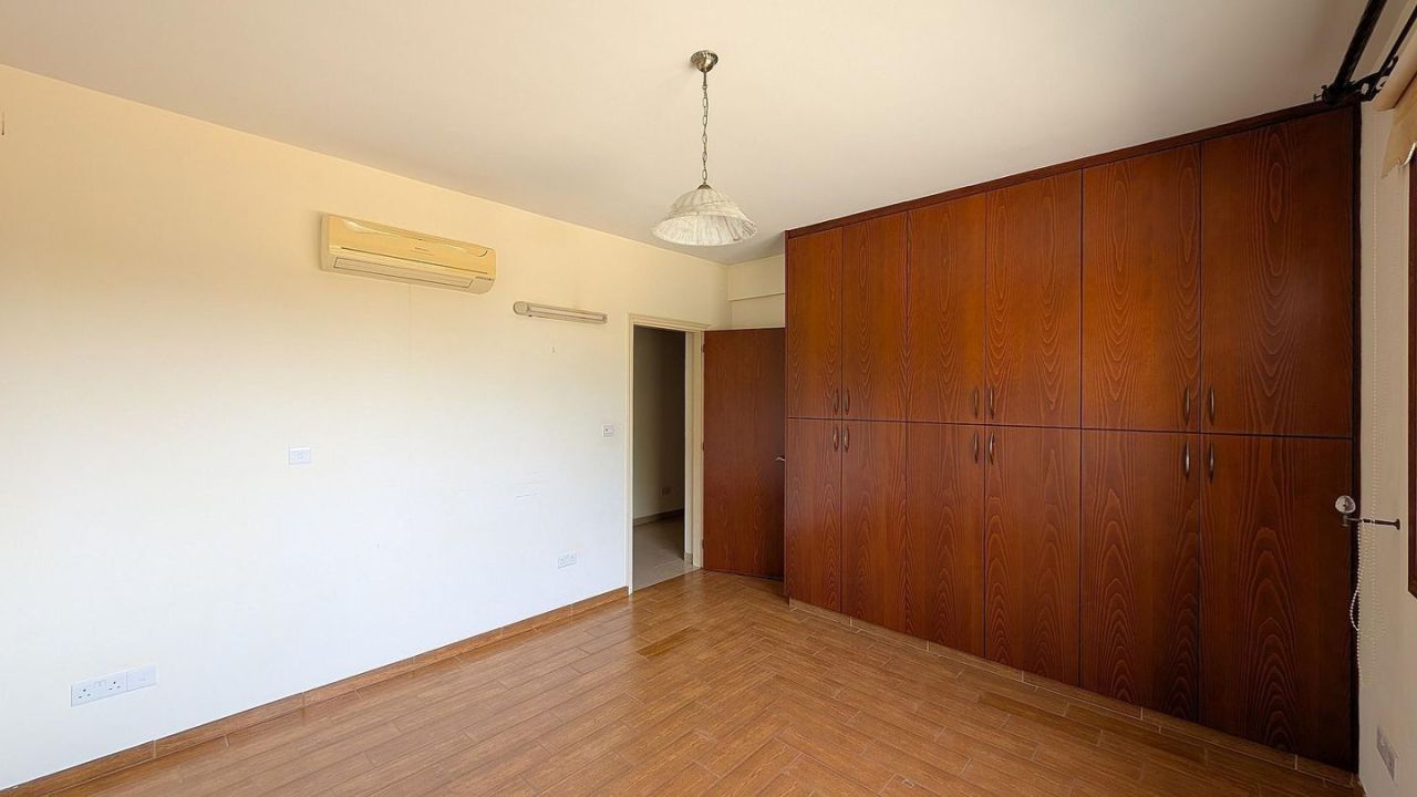 Коммерческая недвижимость в Пафосе, Кипр, 250 м² - фото 17