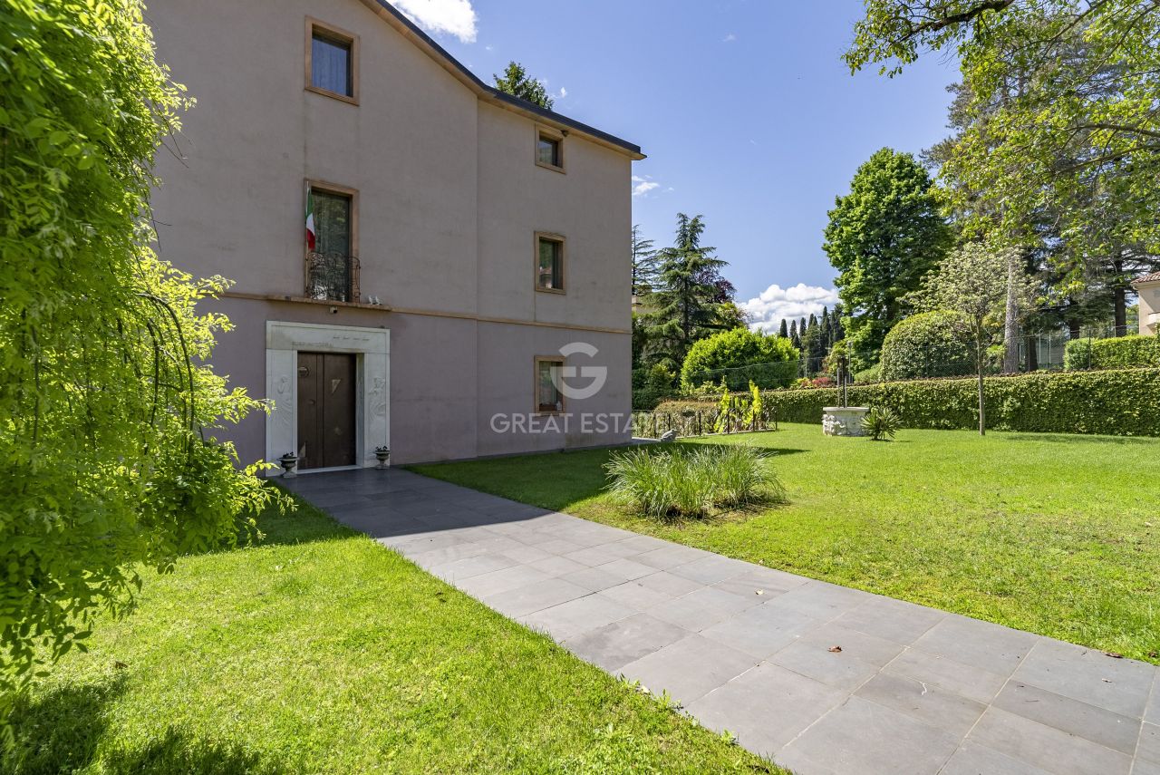 Вилла в Комо, Италия, 751.85 м² - фото 6