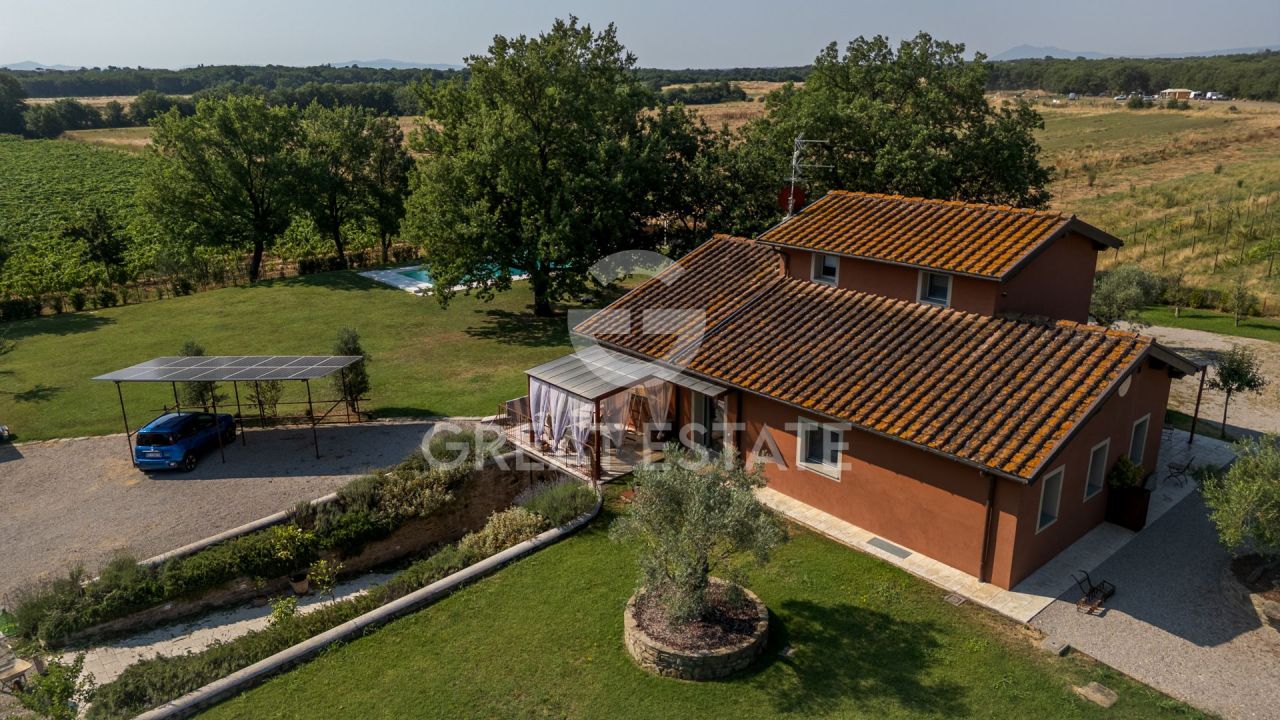 Дом в Кортоне, Италия, 237.2 м² - фото 6