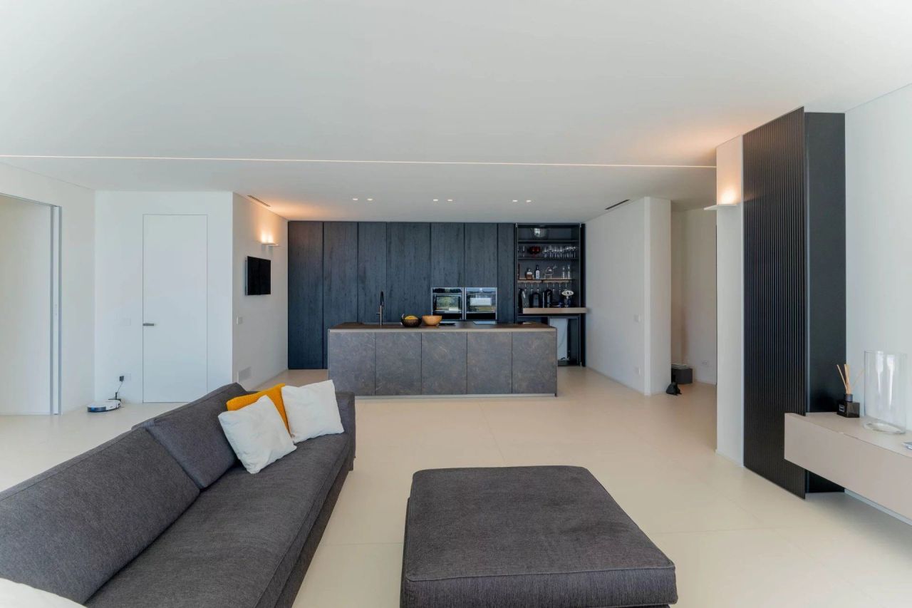 Вилла в Безоццо, Италия, 250 м² - фото 5