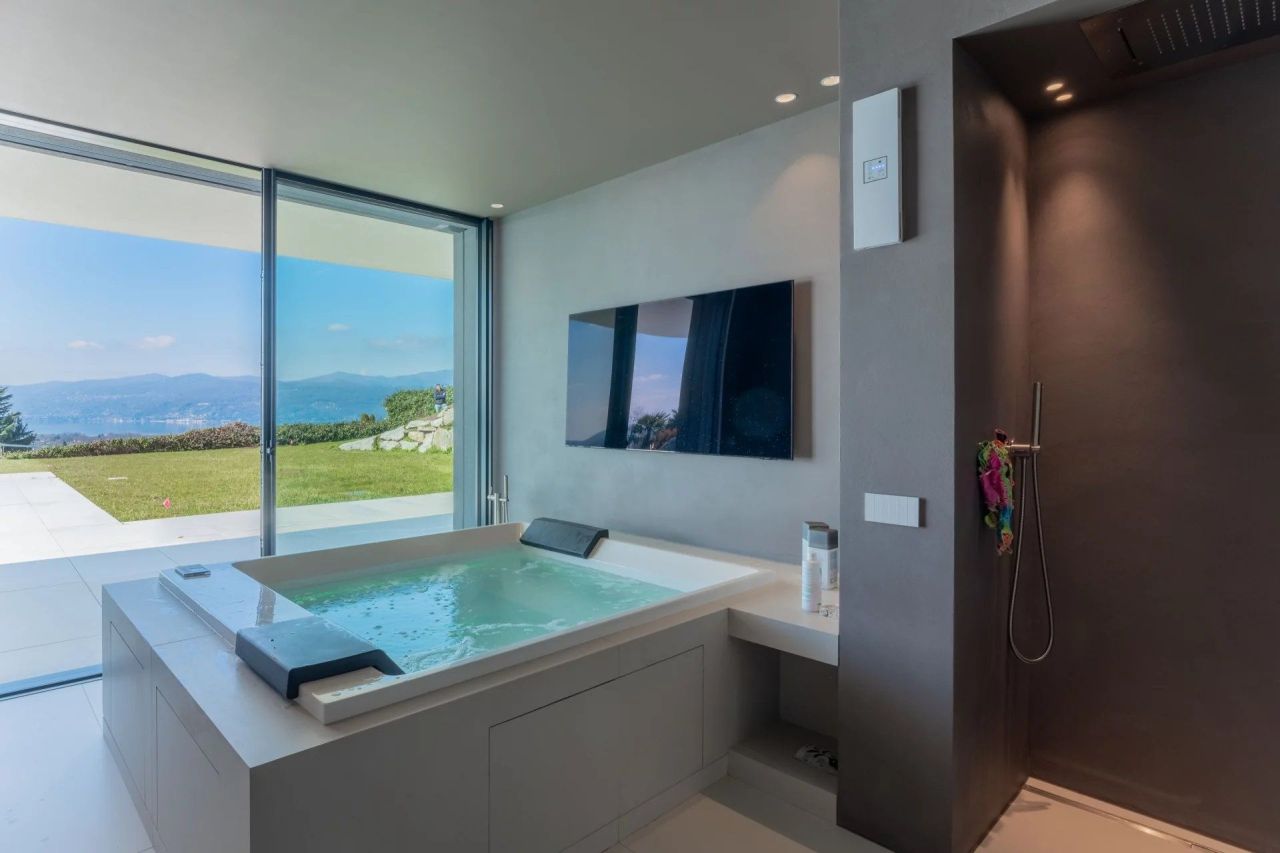 Вилла в Безоццо, Италия, 250 м² - фото 3