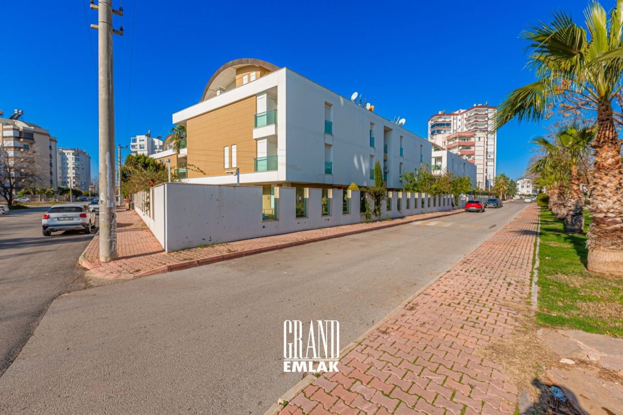 Квартира в Анталии, Турция, 155 м² - фото 2