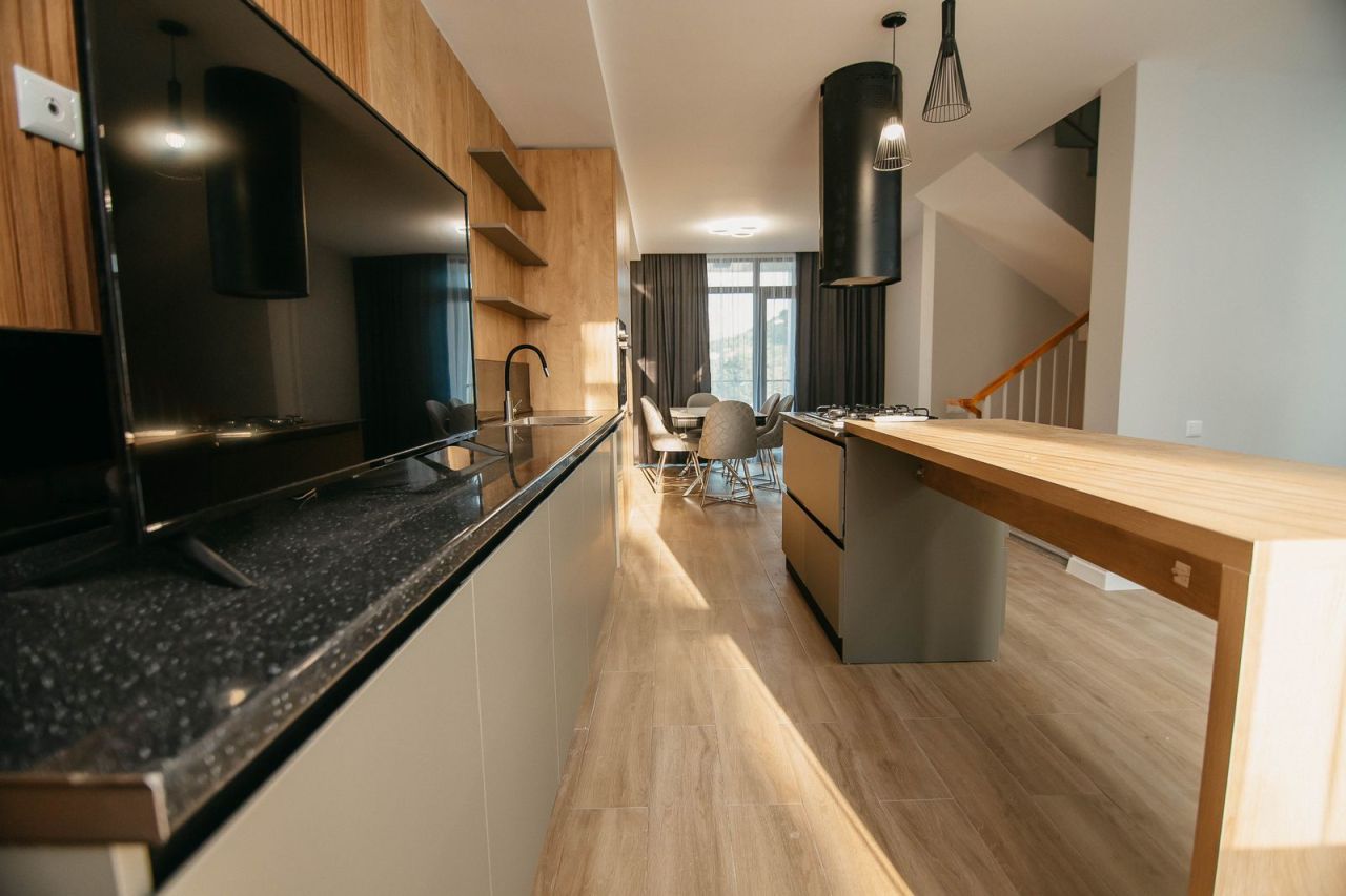 Таунхаус в Батуми, Грузия, 280 м² - фото 1