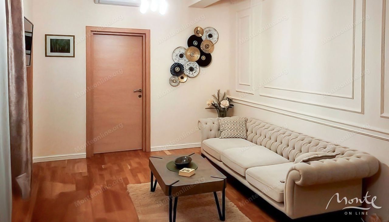 Апартаменты в Тивате, Черногория, 69 м² - фото 2