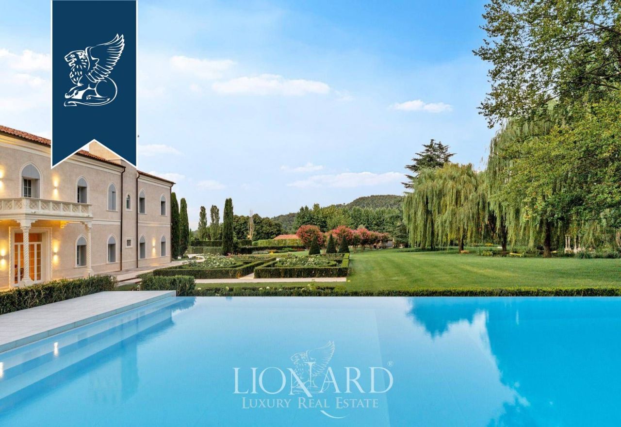 Вилла в Падуе, Италия, 1 346 м² - фото 2