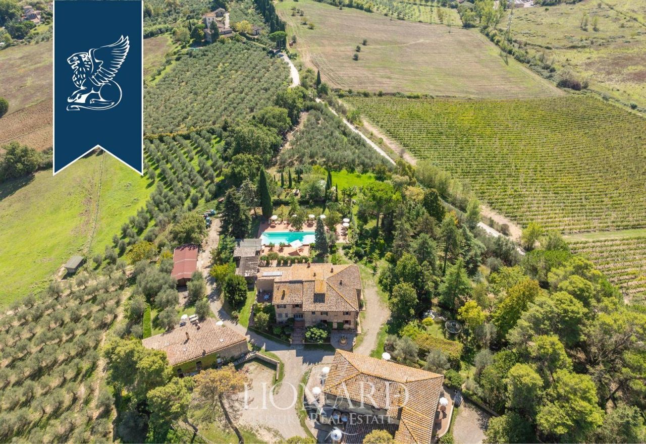 Ферма в Сиене, Италия, 1 600 м² - фото 3