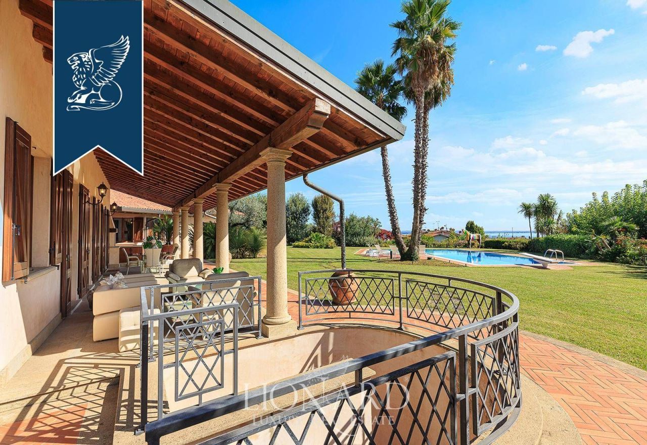 Вилла в Паденге-суль-Гарде, Италия, 900 м² - фото 5