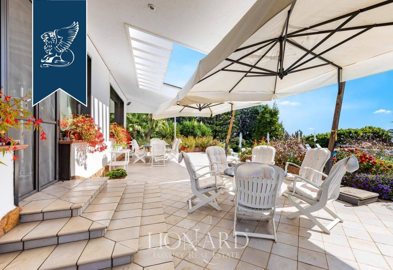 Вилла в Сан-Ремо, Италия, 700 м² - фото 5