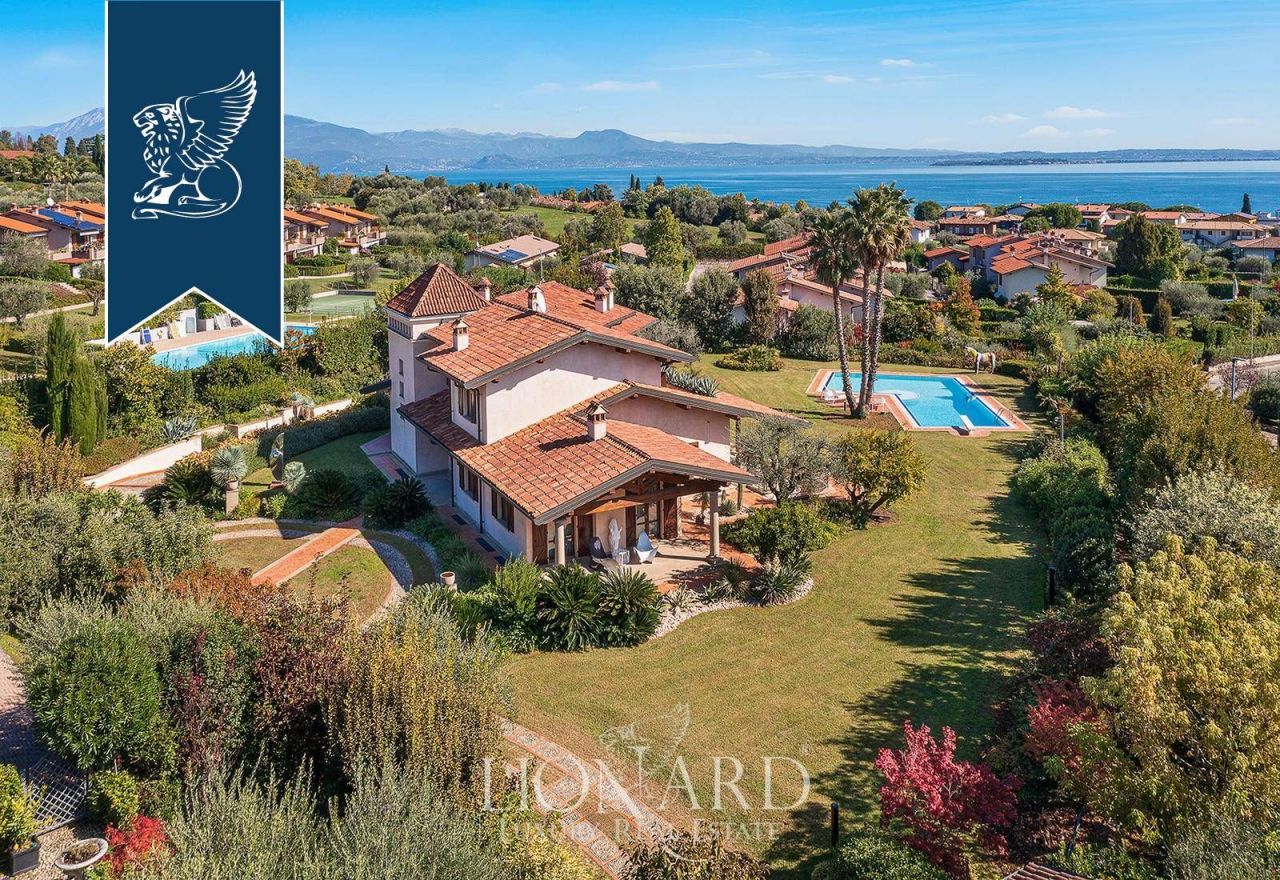 Вилла в Паденге-суль-Гарде, Италия, 900 м² - фото 11