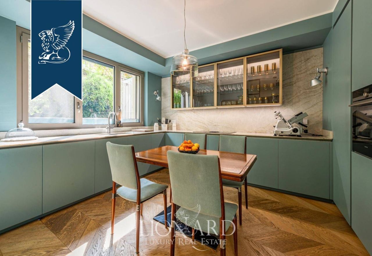 Апартаменты в Милане, Италия, 247 м² - фото 12