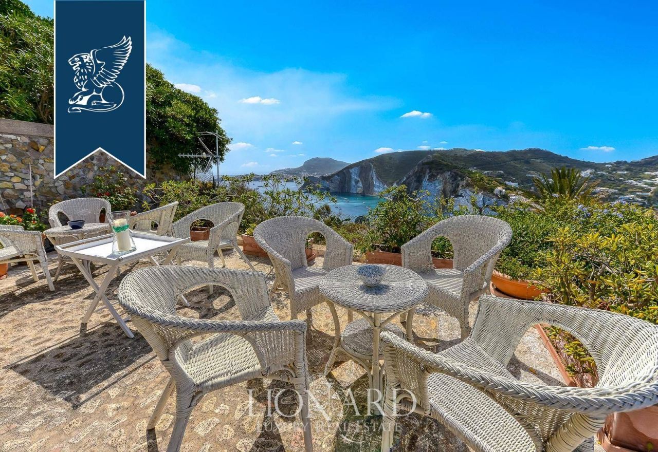 Вилла в Латина, Италия, 110 м² - фото 12