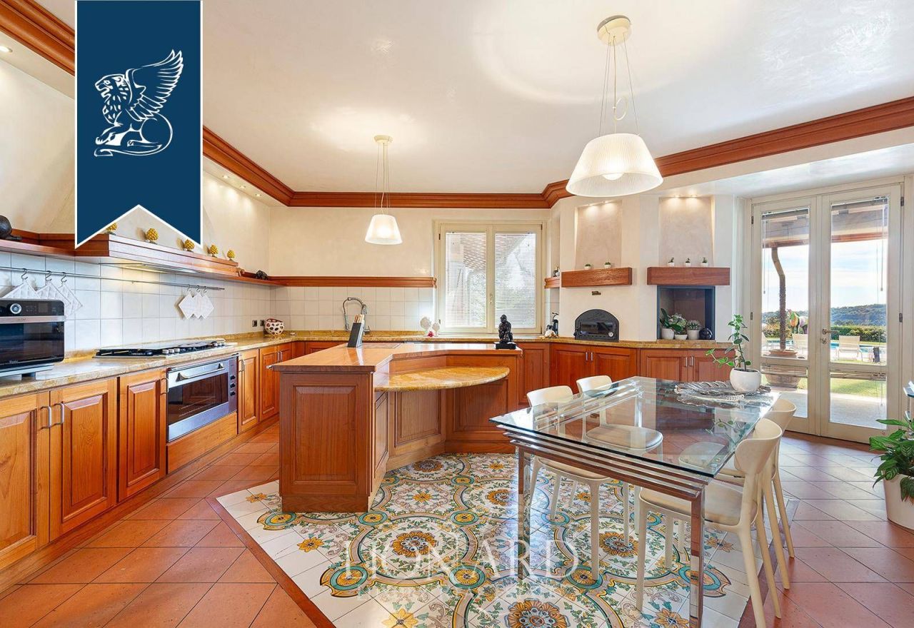 Вилла в Паденге-суль-Гарде, Италия, 900 м² - фото 18