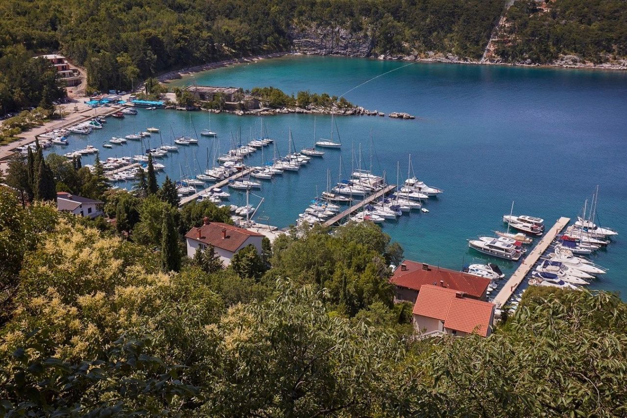 Отель, гостиница Omišalj, Хорватия, 627 м² - фото 6