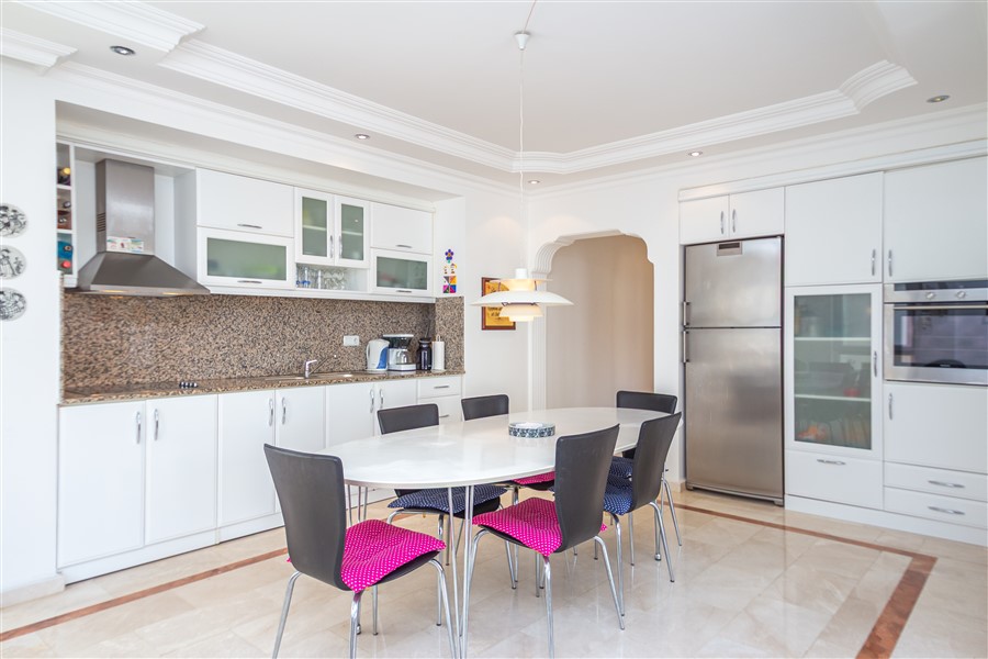 Квартира в Алании, Турция, 100 м² - фото 9