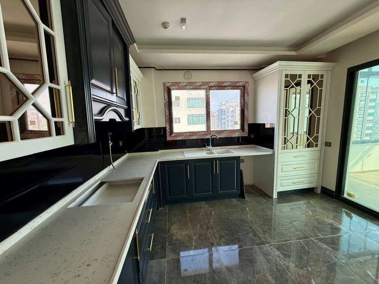 Квартира в Мерсине, Турция, 190 м² - фото 2