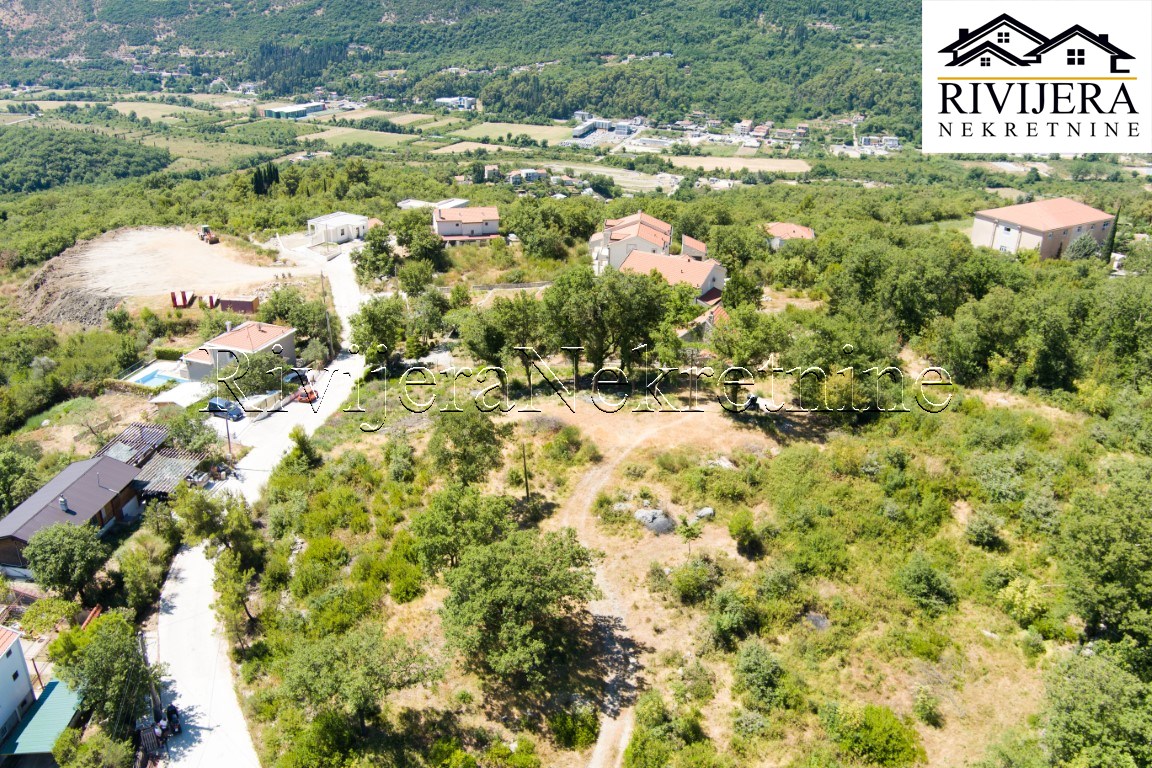 Земля в Херцег-Нови, Черногория, 758 м² - фото 2