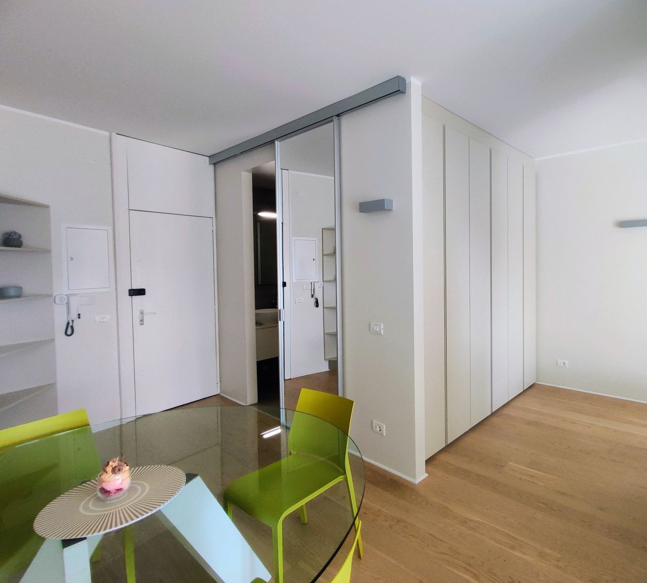 Квартира в Кампионе-д'Италия, Италия, 58 м² - фото 13