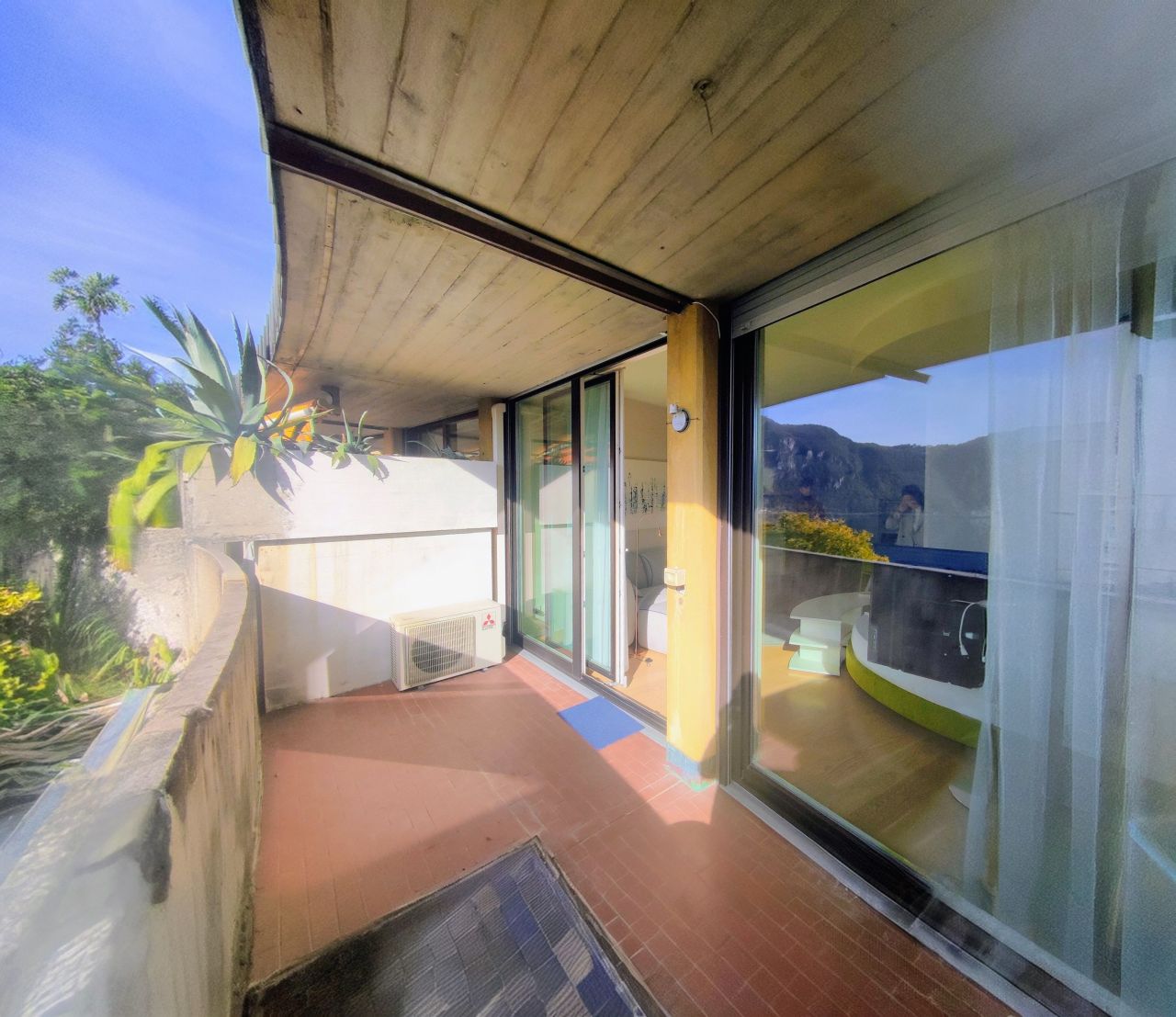 Квартира в Кампионе-д'Италия, Италия, 58 м² - фото 4