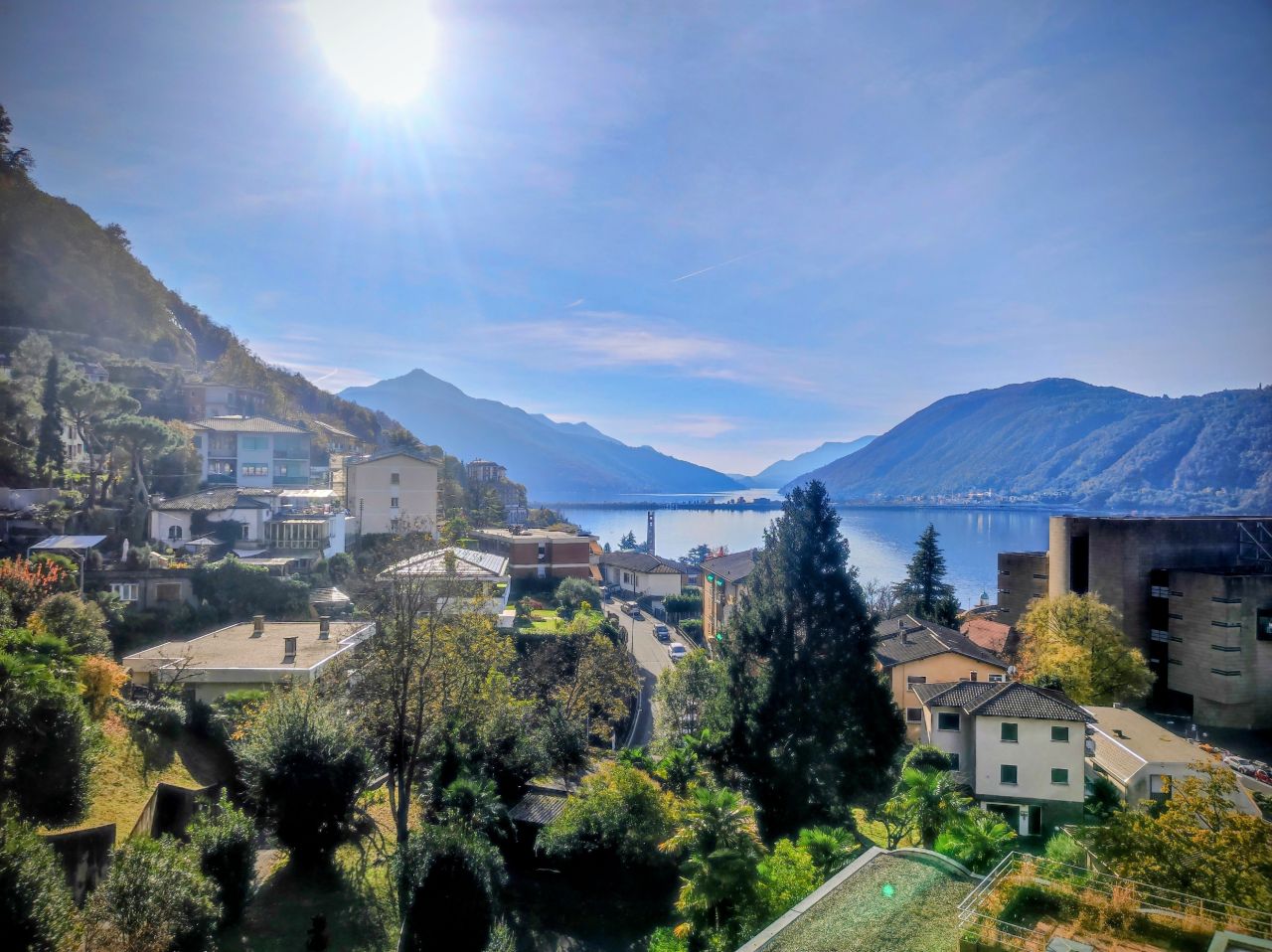 Квартира в Кампионе-д'Италия, Италия, 58 м² - фото 2