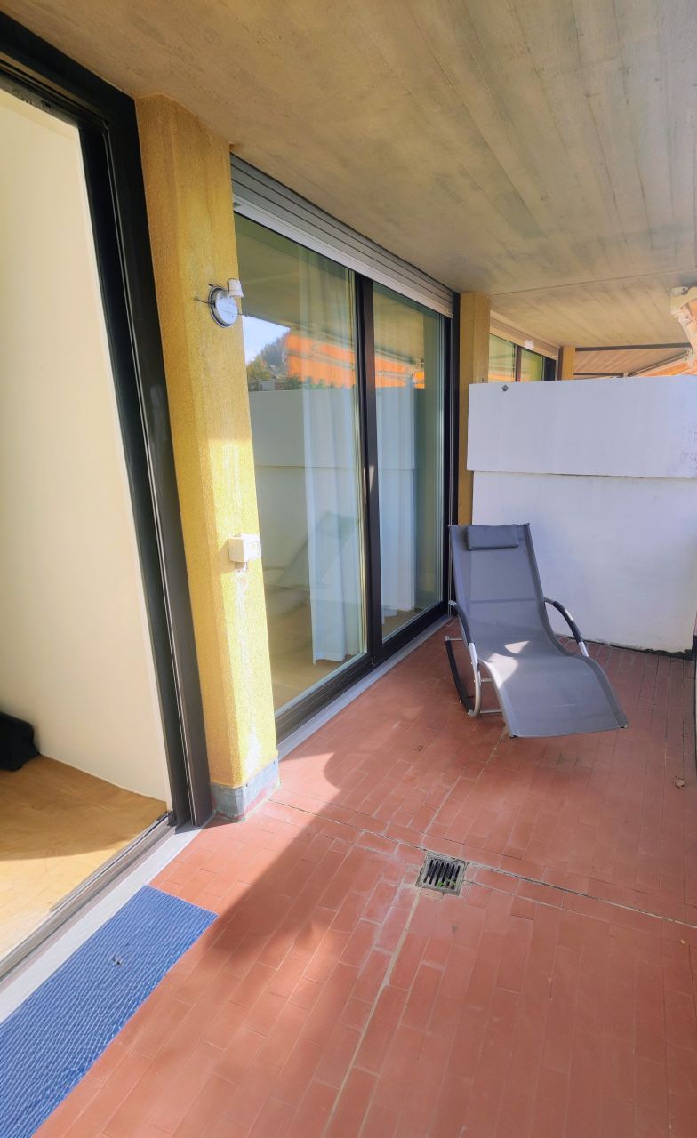 Квартира в Кампионе-д'Италия, Италия, 58 м² - фото 3