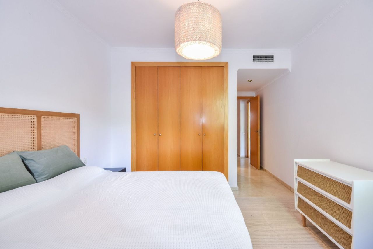 Квартира в Барселоне, Испания, 128 м² - фото 7