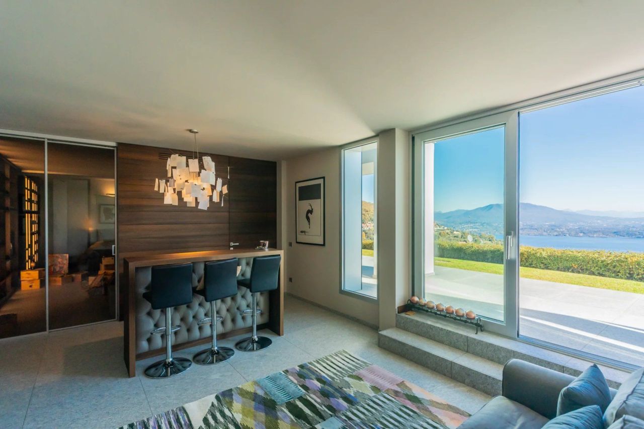 Вилла в Массино-Висконти, Италия, 360 м² - фото 13