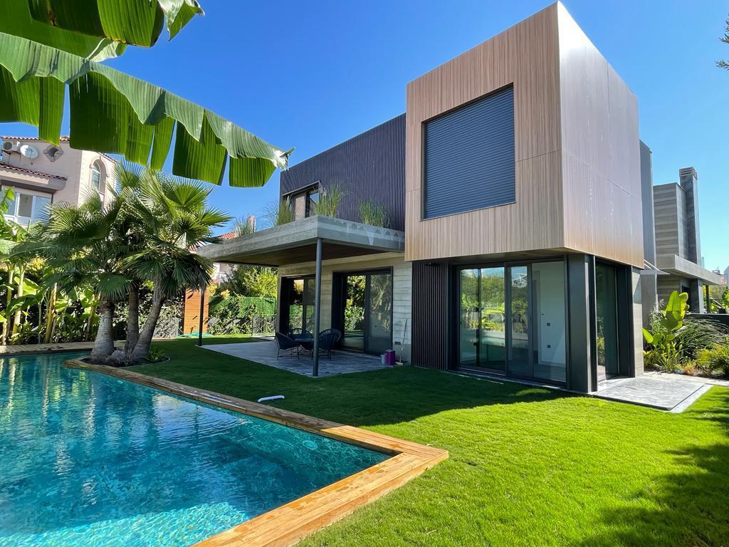 Вилла в Чешме, Турция, 350 м² - фото 2